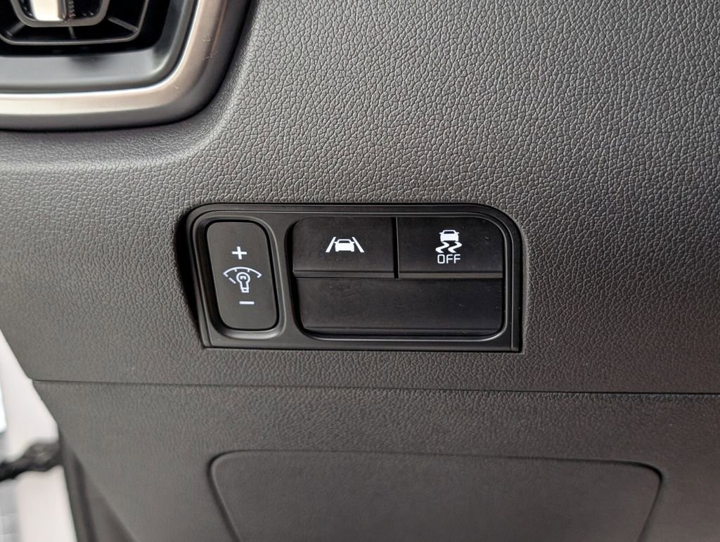 Used 2022 Kia Sorento LX image 20