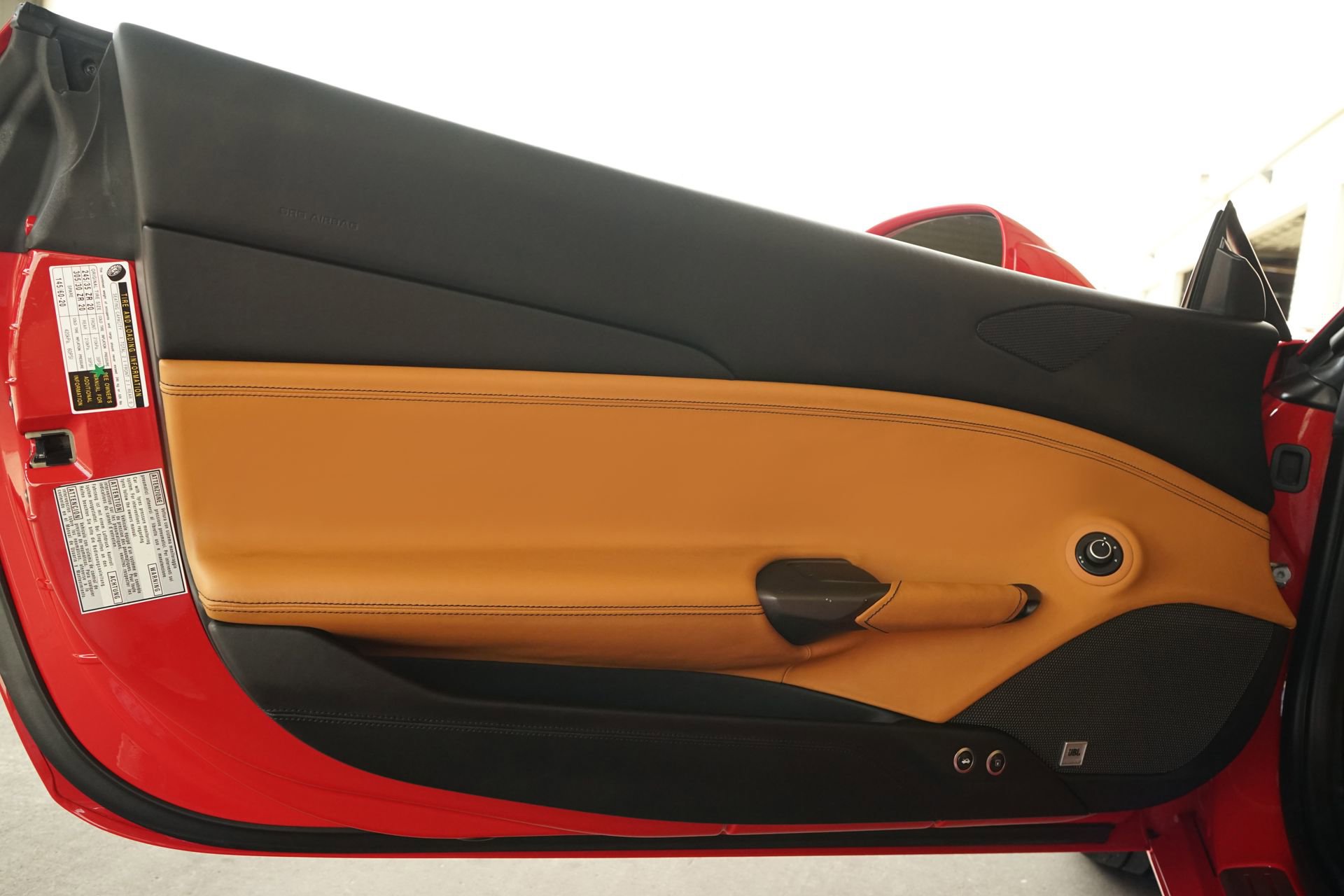 Used 2018 Ferrari 488 Spider RWD image 23