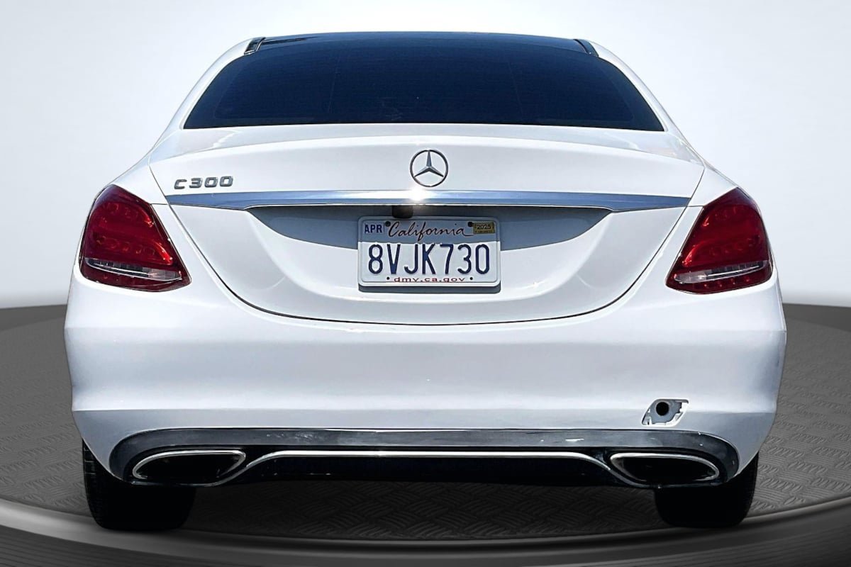 Used 2017 Mercedes-Benz C 300 Sedan image 4