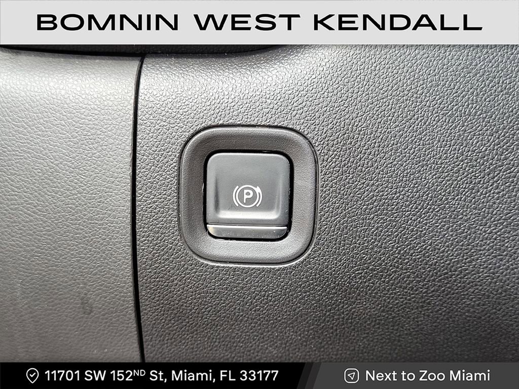 Used 2021 Chevrolet Silverado 1500 Custom image 15