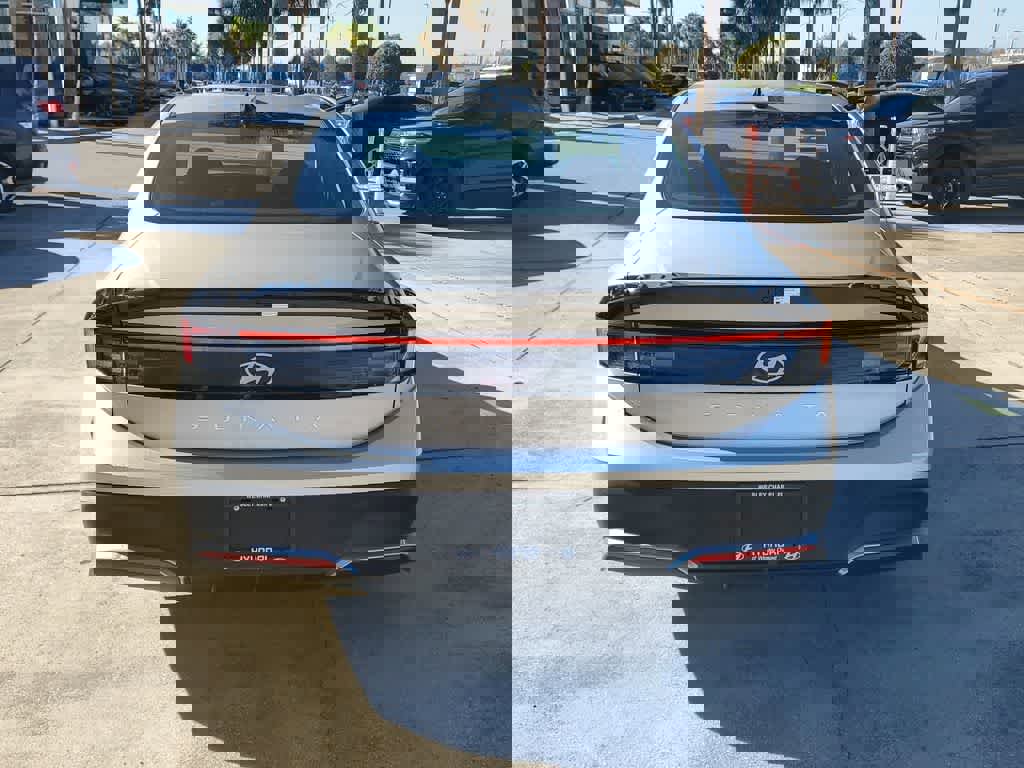 Used 2025 Hyundai Sonata SE image 9