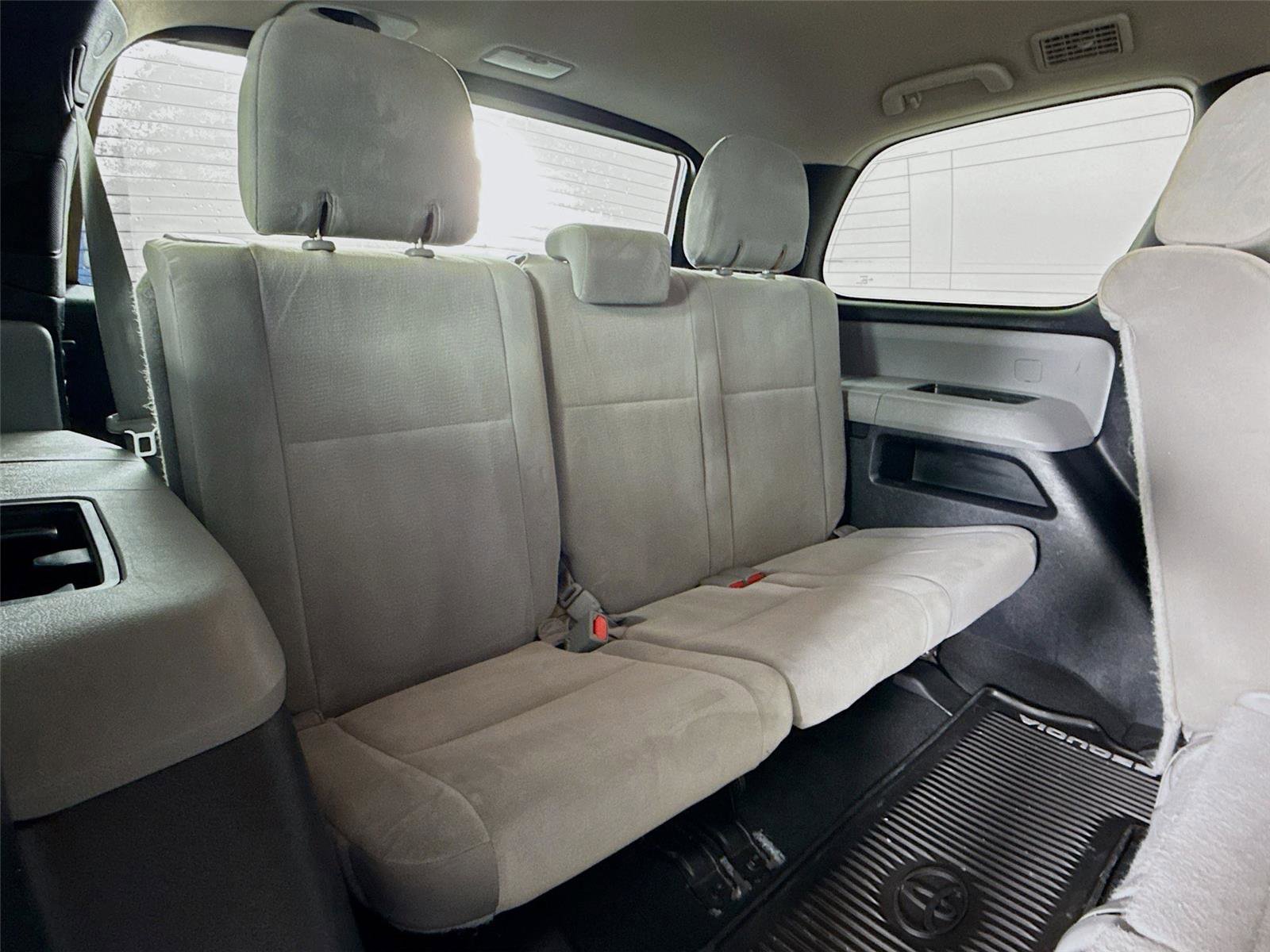 Used 2021 Toyota Sequoia SR5 image 26