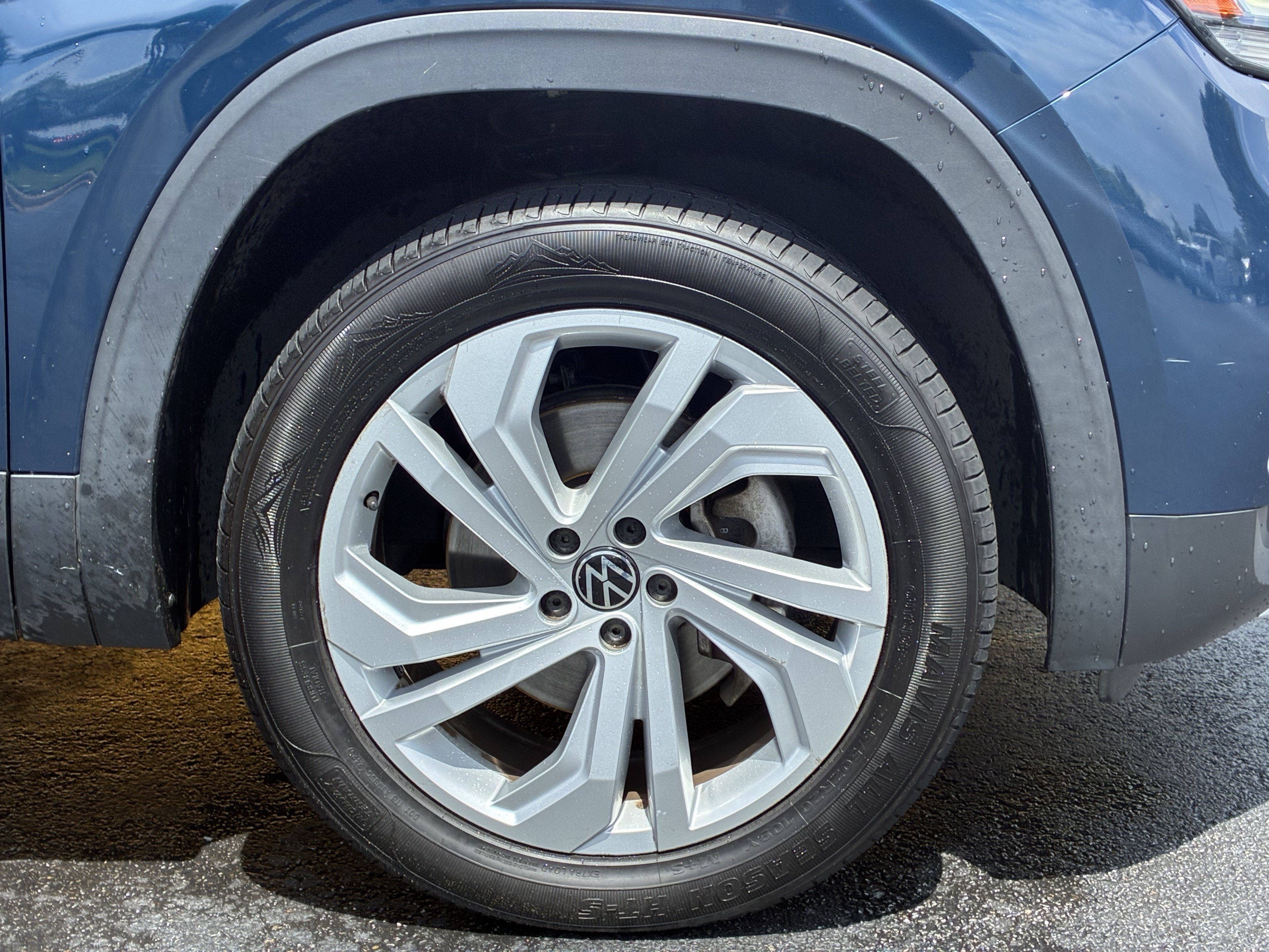 Used 2020 Volkswagen Atlas Cross Sport SEL FWD image 6