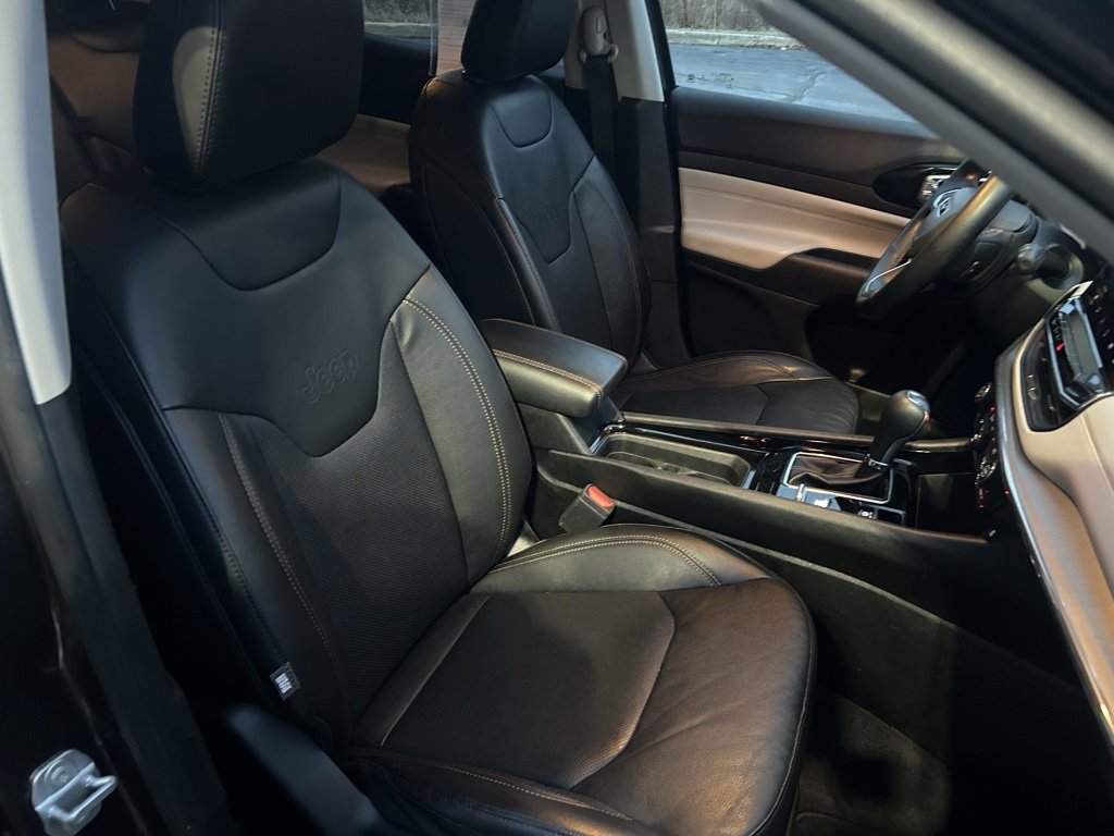 Used 2022 Jeep Compass Limited image 19