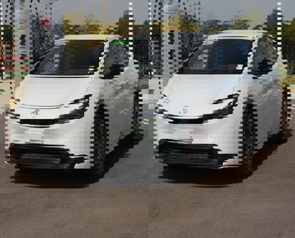 Used 2023 Toyota Prius LE image 21