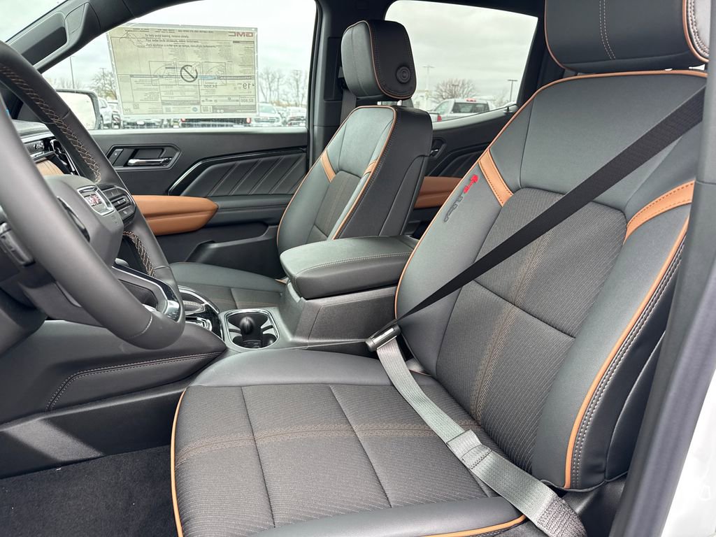 New 2026 GMC Canyon AT4 image 17