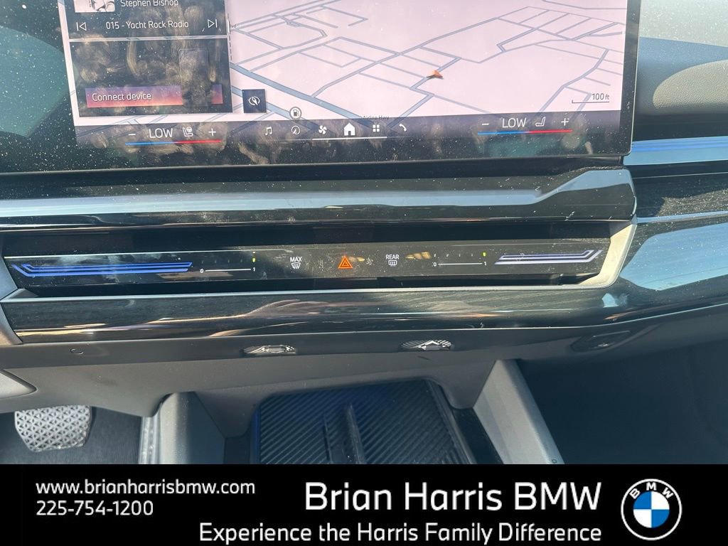 Certified 2025 BMW 530i image 28