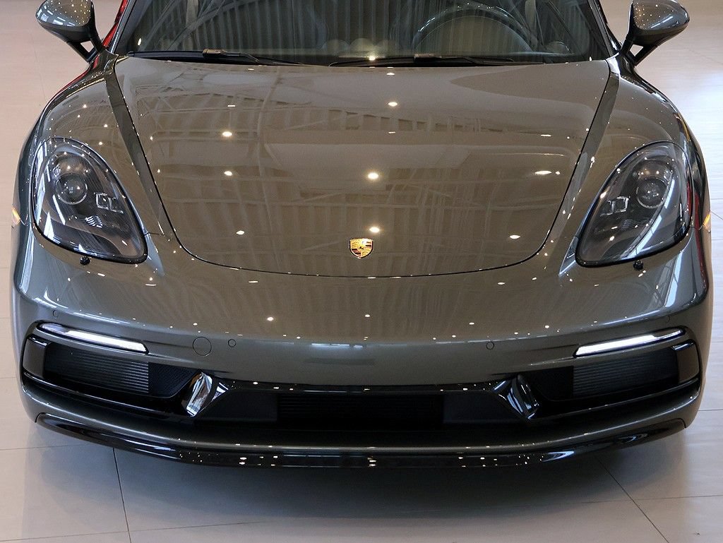 Used 2025 Porsche 718 Cayman GTS RWD image 25
