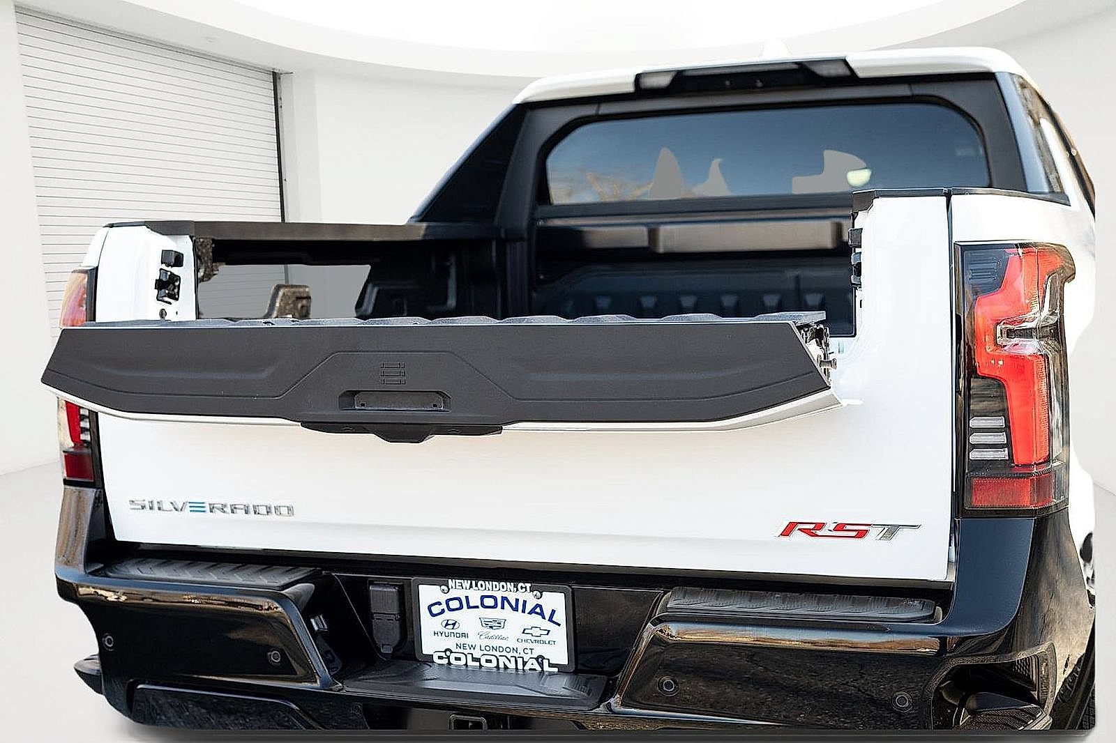 Used 2024 Chevrolet Silverado EV RST AWD/4WD image 12