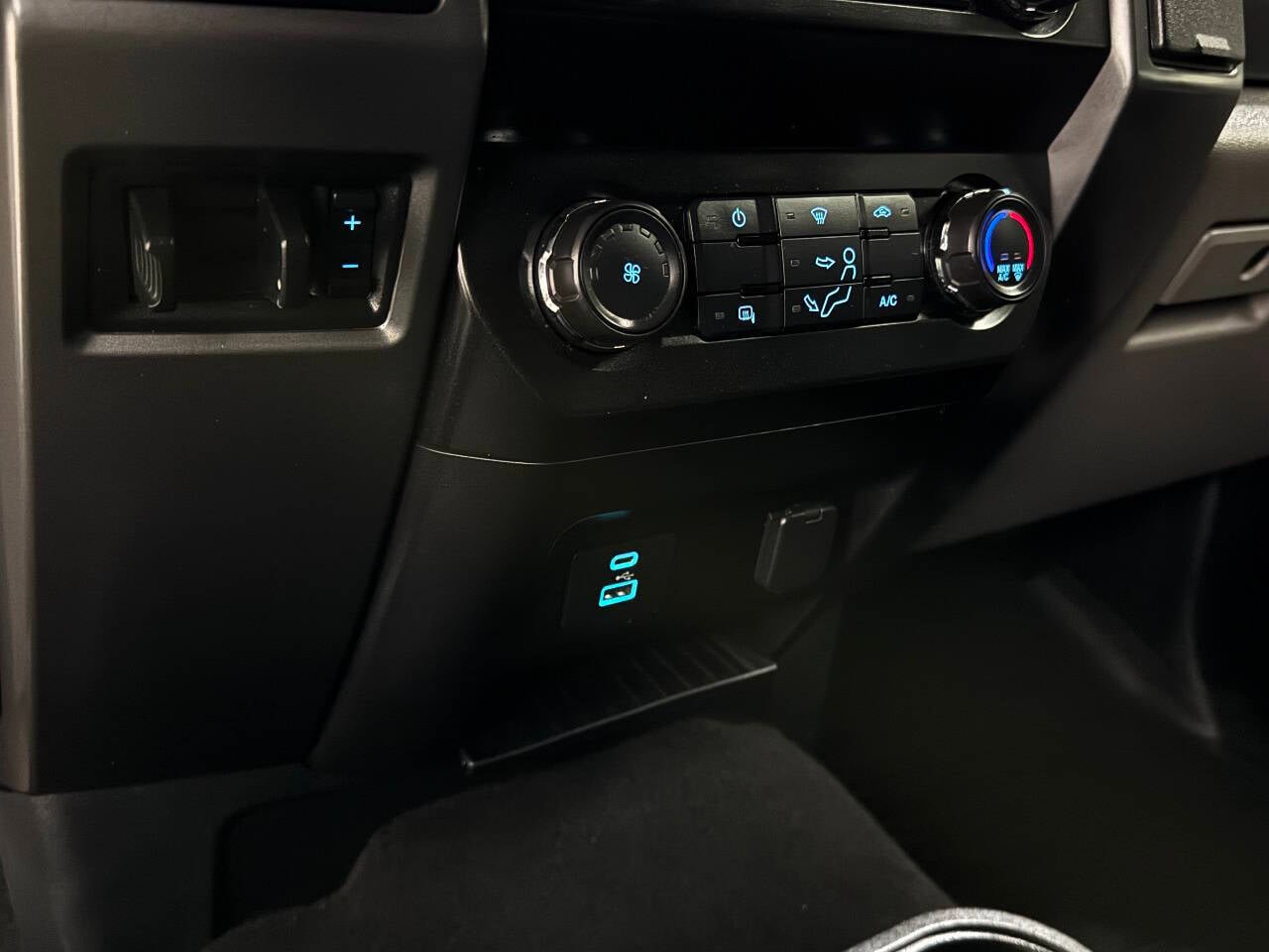 Used 2020 Ford F250 XLT image 54