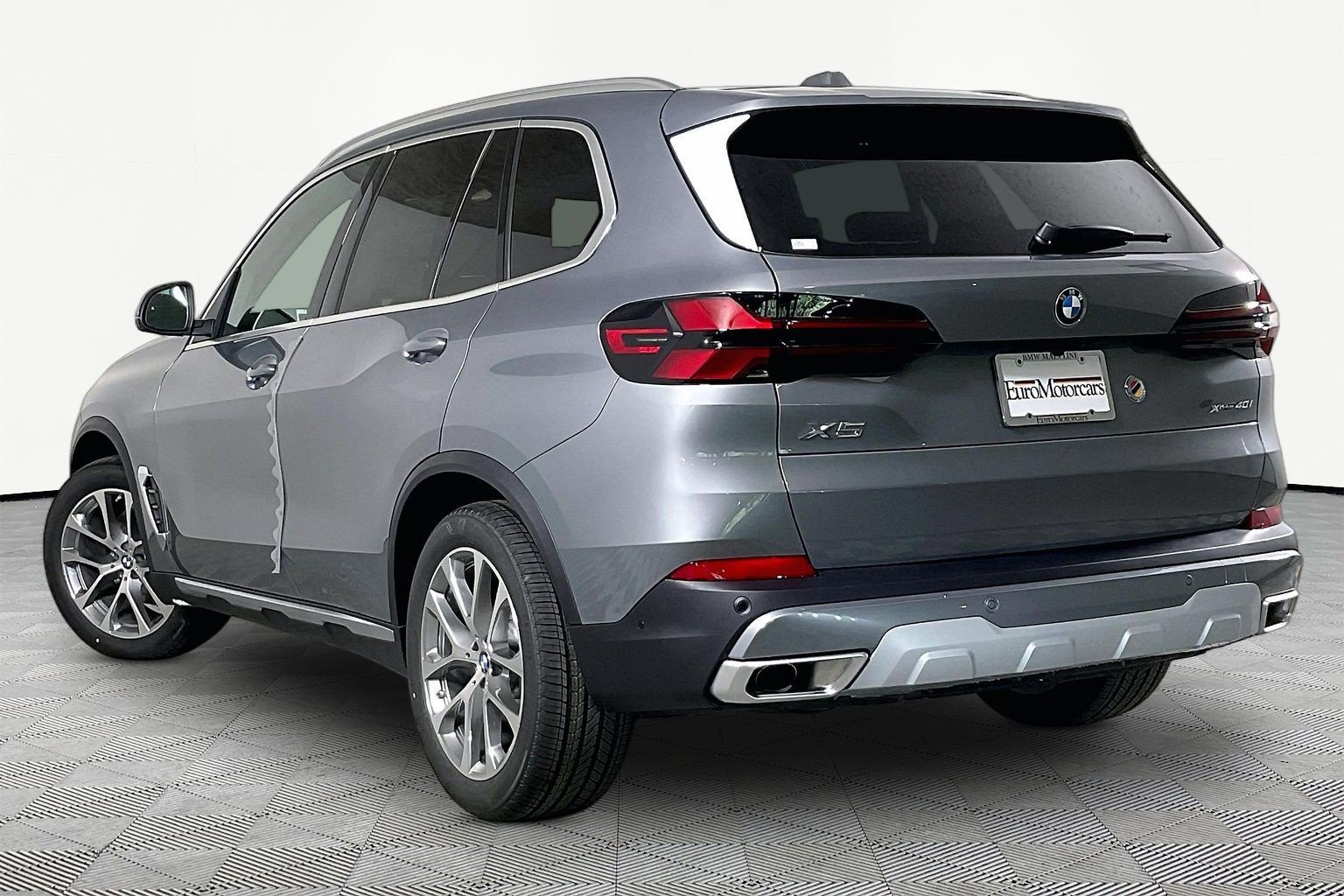New 2026 BMW X5 xDrive40i w/ Premium Package AWD/4WD image 4