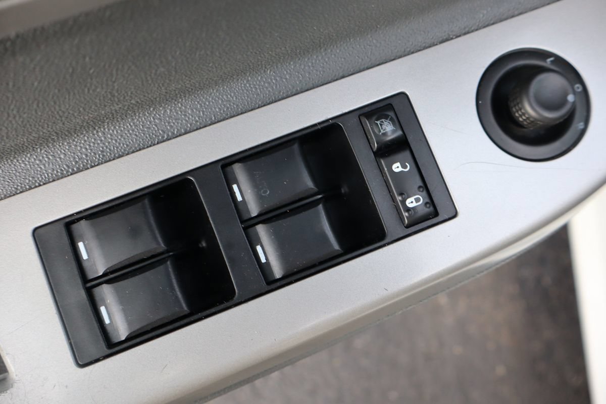 Used 2008 Chrysler Sebring LX FWD image 27