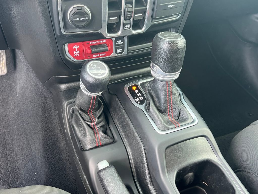 Used 2021 Jeep Gladiator Rubicon w/ Cold Weather Group AWD/4WD image 33