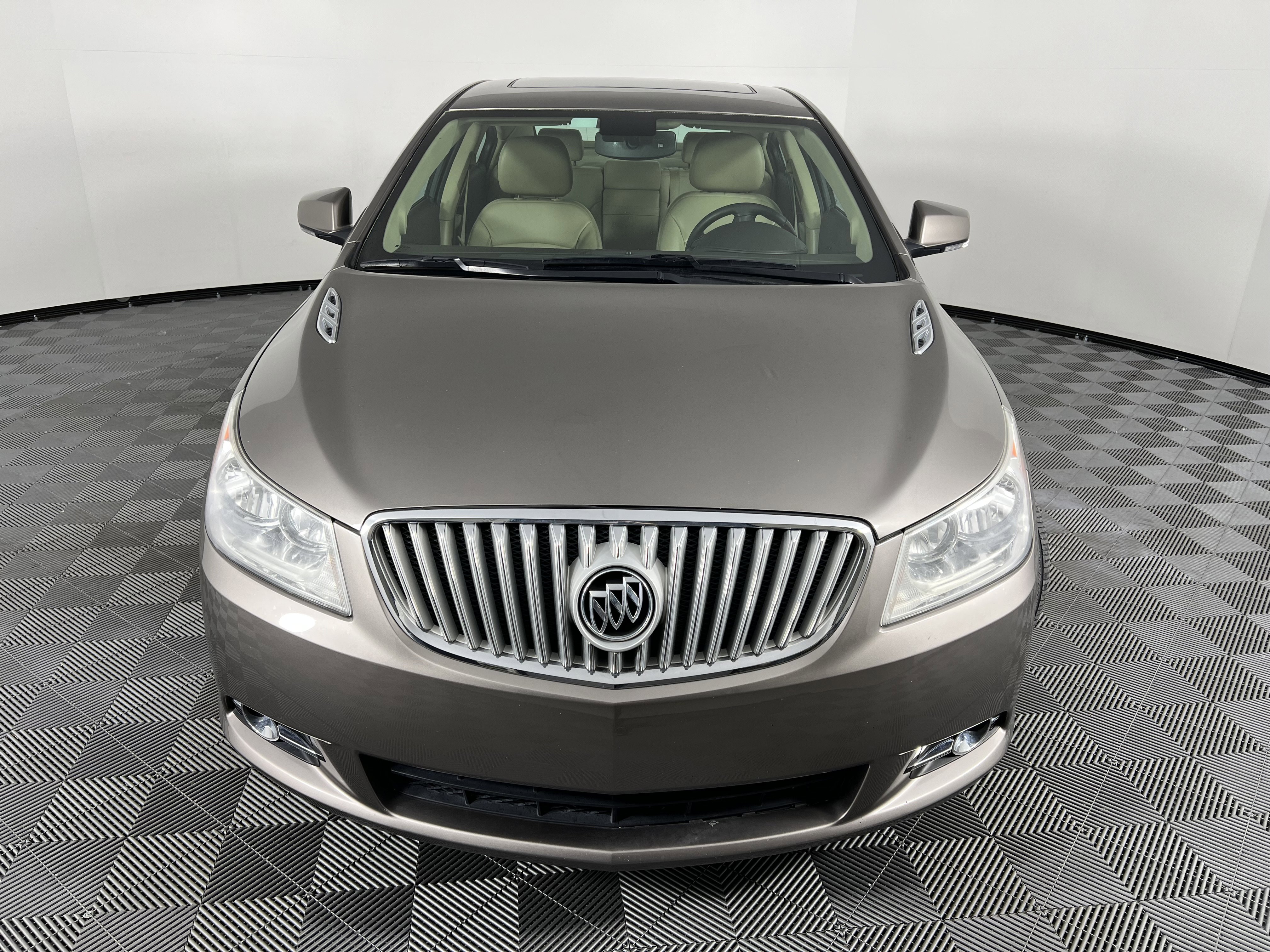 Used 2010 Buick LaCrosse CXS image 5