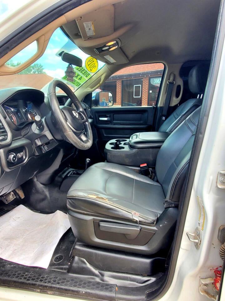 Used 2019 RAM 3500 Tradesman w/ Chrome Appearance Group image 16