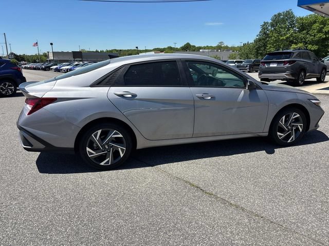 Certified 2025 Hyundai Elantra Sport w/ Cargo Package FWD image 2