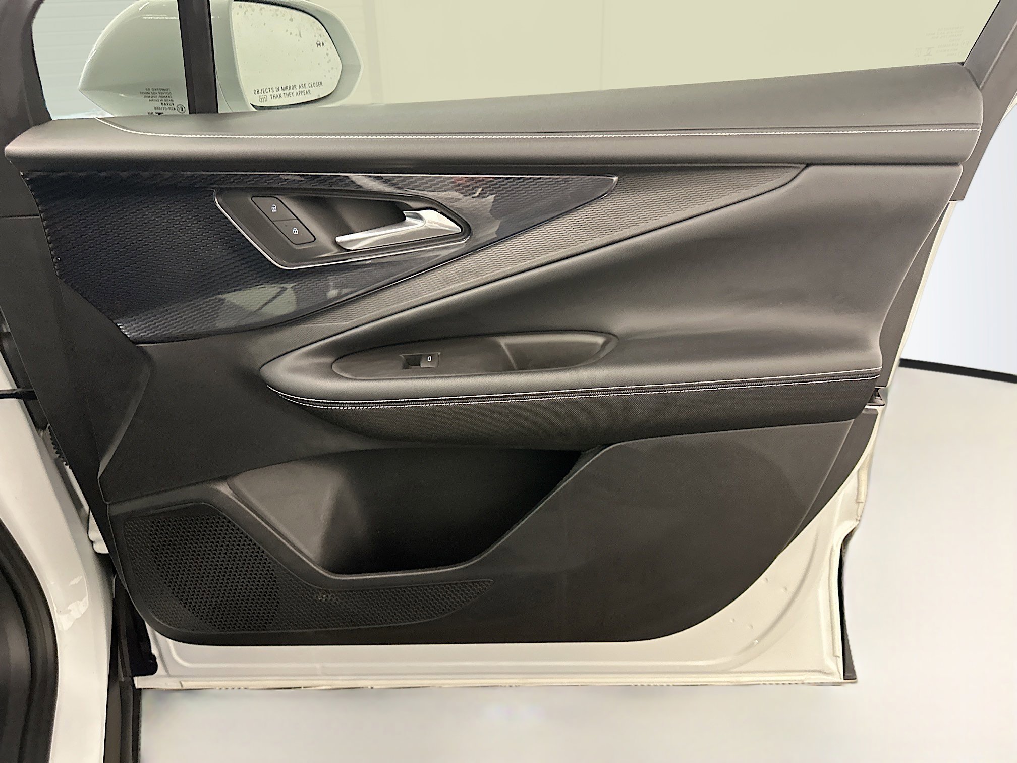 Used 2024 Chevrolet Blazer EV LT image 35