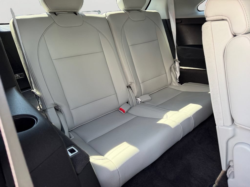 Used 2020 Acura MDX w/ Technology Package AWD/4WD image 10