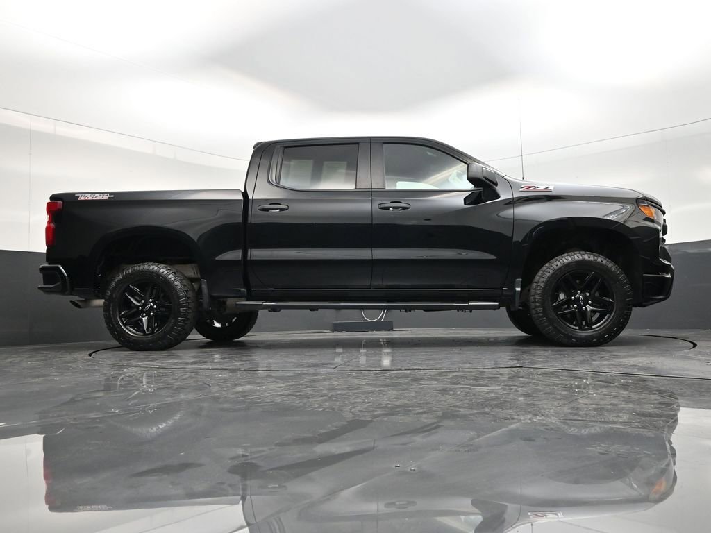 Used 2023 Chevrolet Silverado 1500 Custom Trail Boss AWD/4WD image 26
