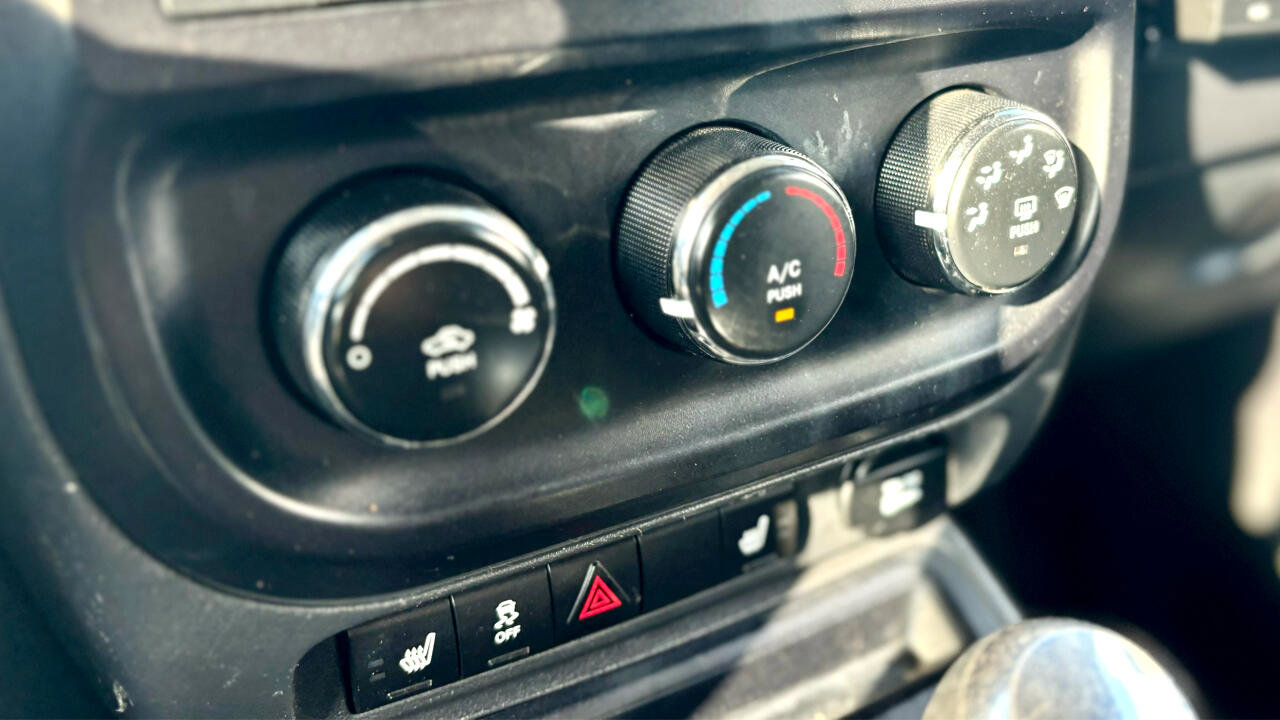 Used 2015 Jeep Patriot Latitude image 25