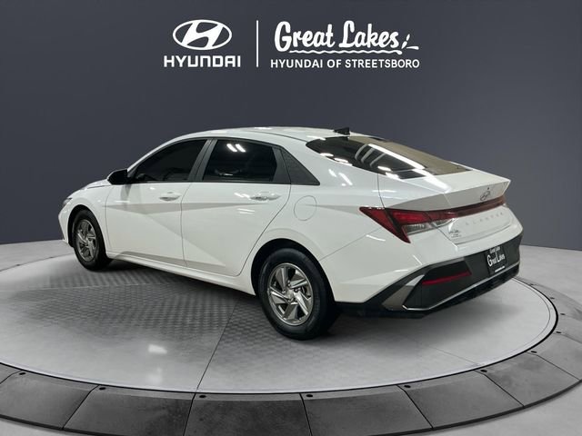 Used 2024 Hyundai Elantra SE image 4