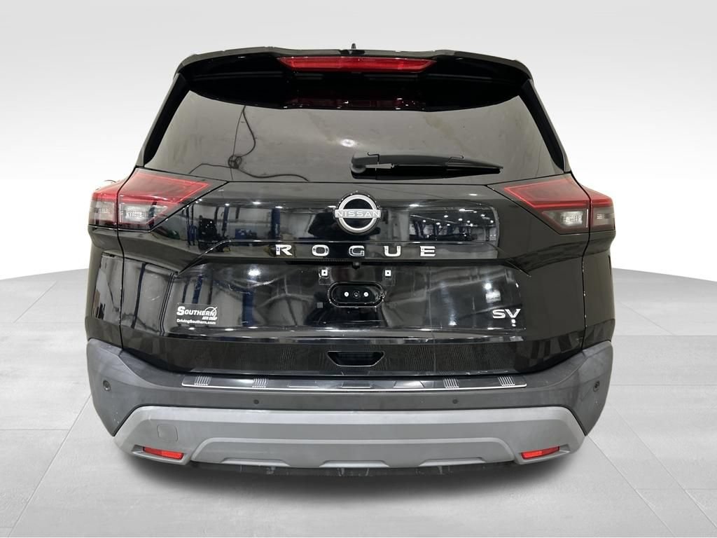 Used 2022 Nissan Rogue SV FWD image 4