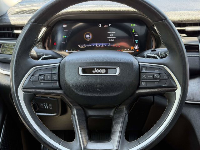 Used 2023 Jeep Grand Cherokee 4WD 4xe w/ Luxury Tech Group II image 20