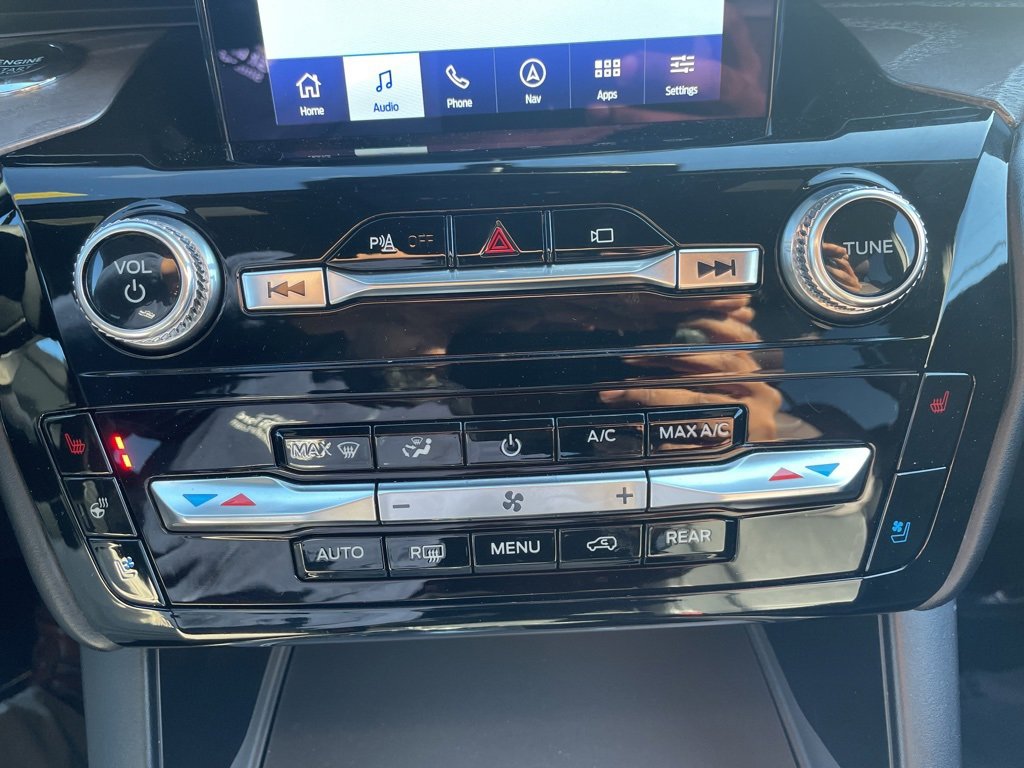 Used 2023 Ford Explorer Platinum w/ Technology Package image 21