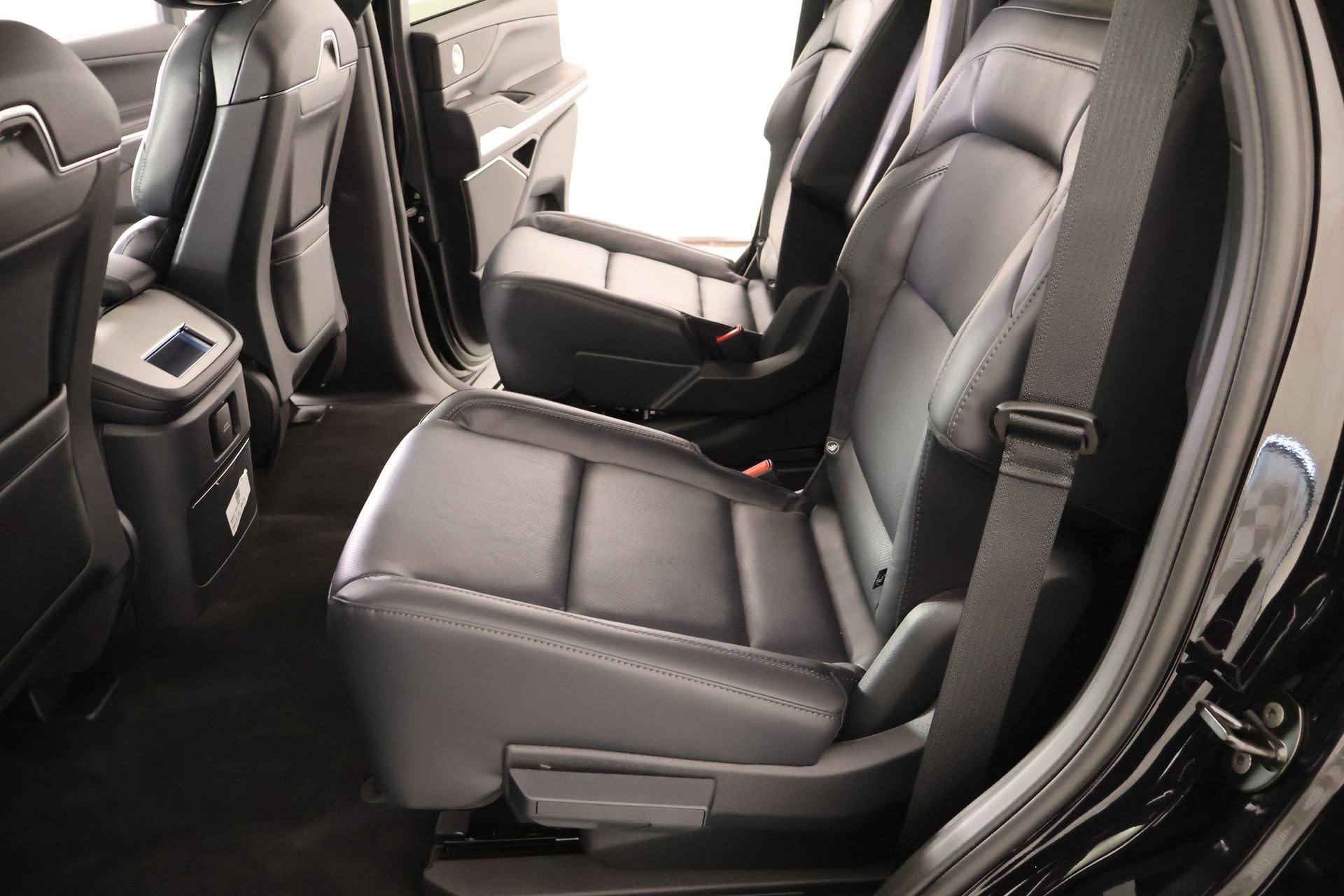 New 2026 Lincoln Navigator Reserve AWD/4WD image 13
