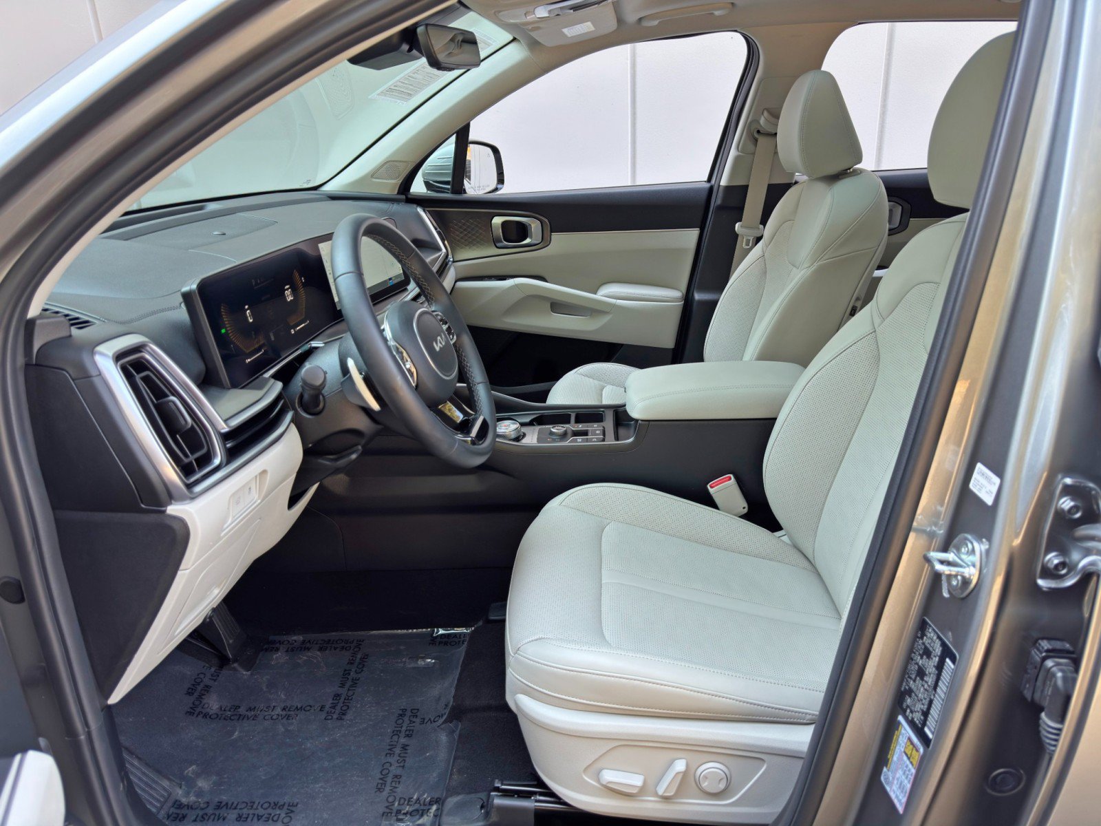Used 2025 Kia Sorento EX w/ EX Panoramic Sunroof Package AWD/4WD image 17