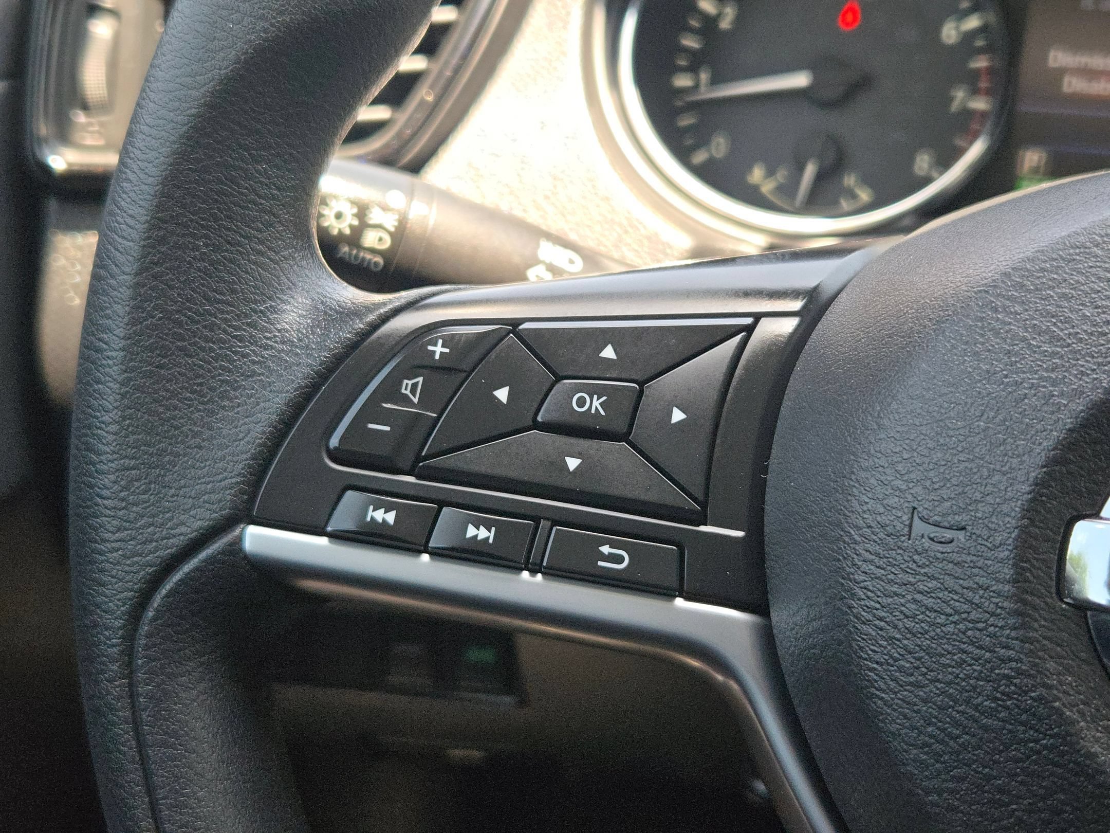 Certified 2020 Nissan Rogue S FWD image 21