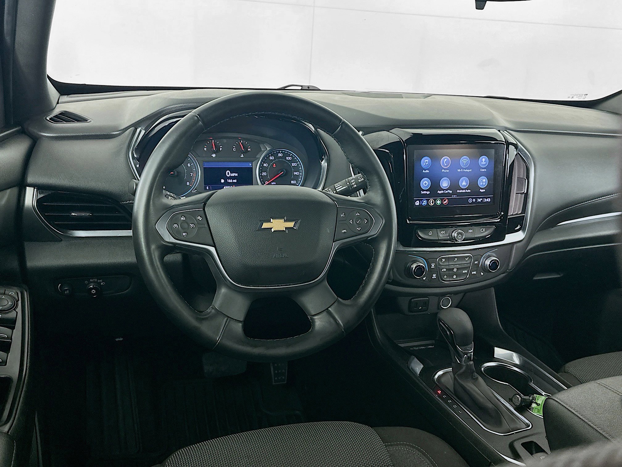 Used 2023 Chevrolet Traverse LT image 18