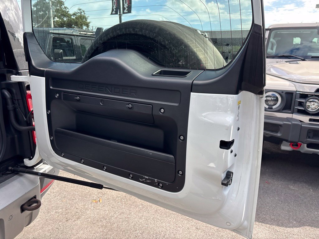 Used 2023 Land Rover Defender 110 S AWD/4WD image 21