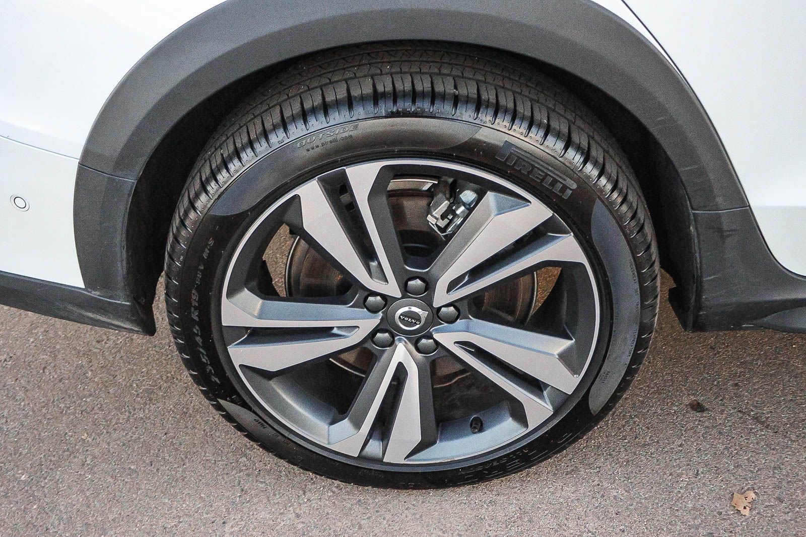 Used 2025 Volvo V60 B5 Cross Country Plus image 13