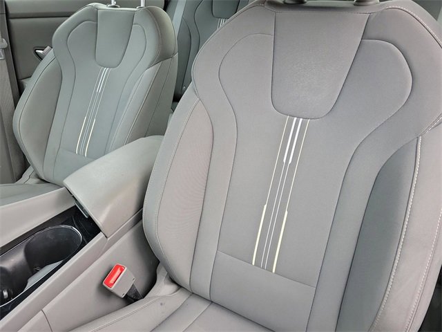 Used 2025 Hyundai Elantra SEL image 12