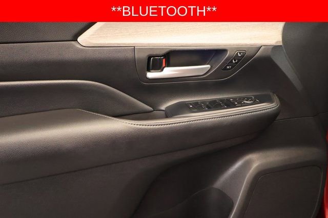 Used 2024 Toyota Grand Highlander Limited image 9