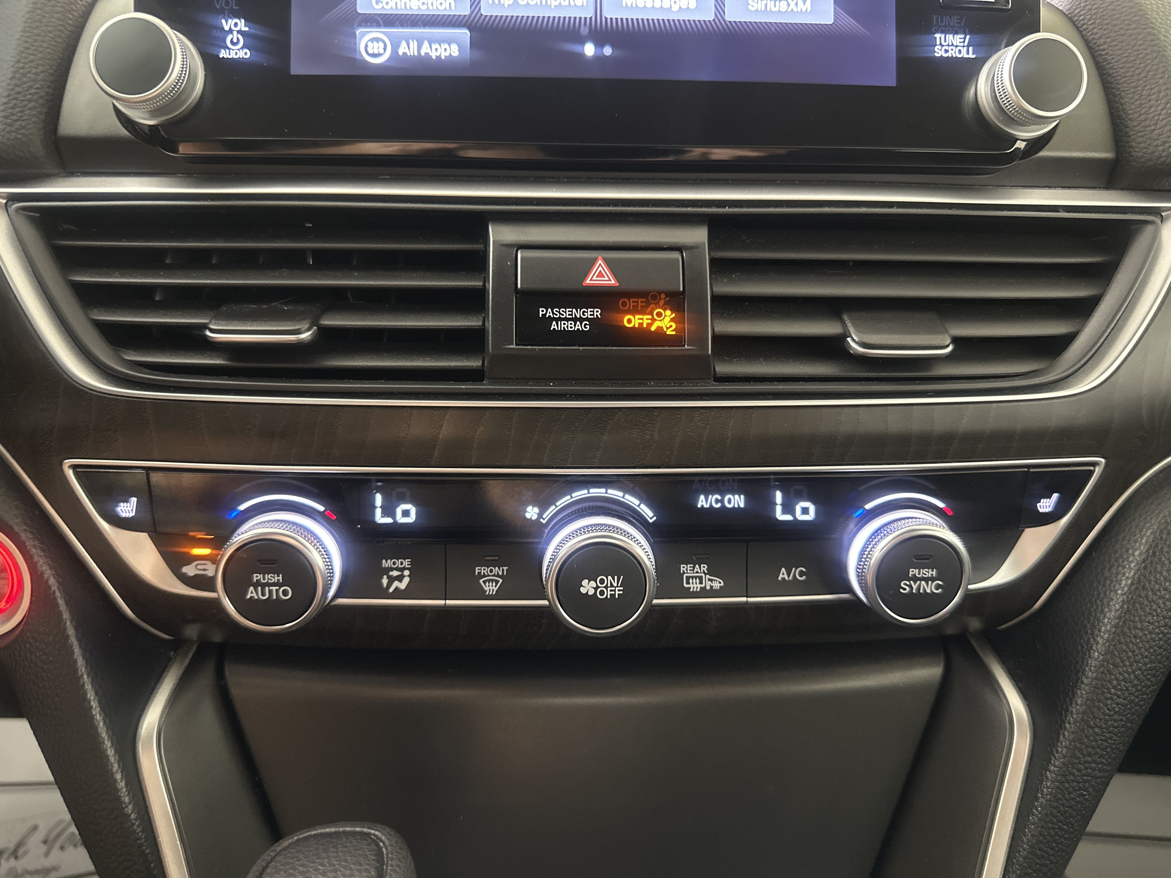 Used 2018 Honda Accord EX image 17
