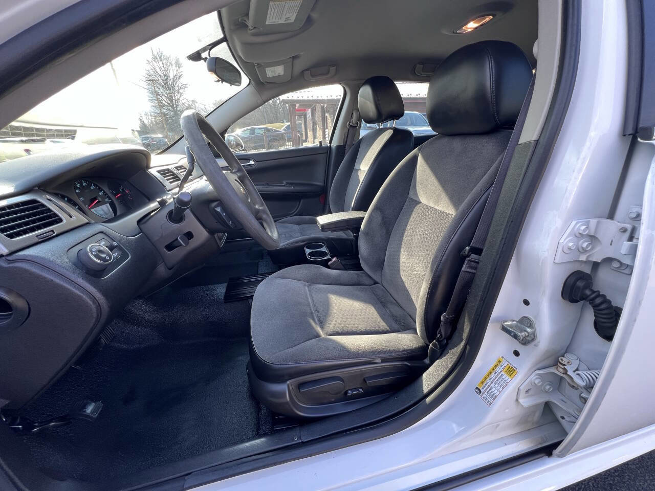 Used 2015 Chevrolet Impala Police image 9