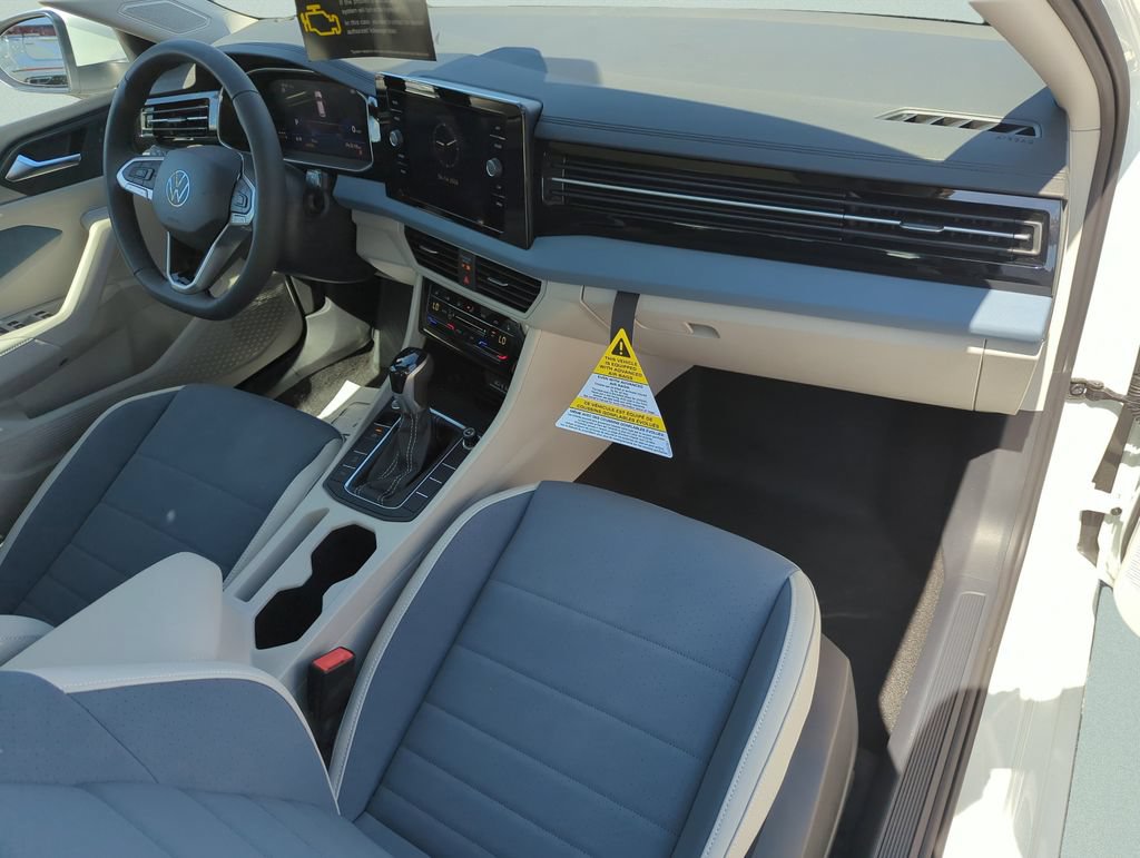 New 2026 Volkswagen Jetta SE FWD image 18