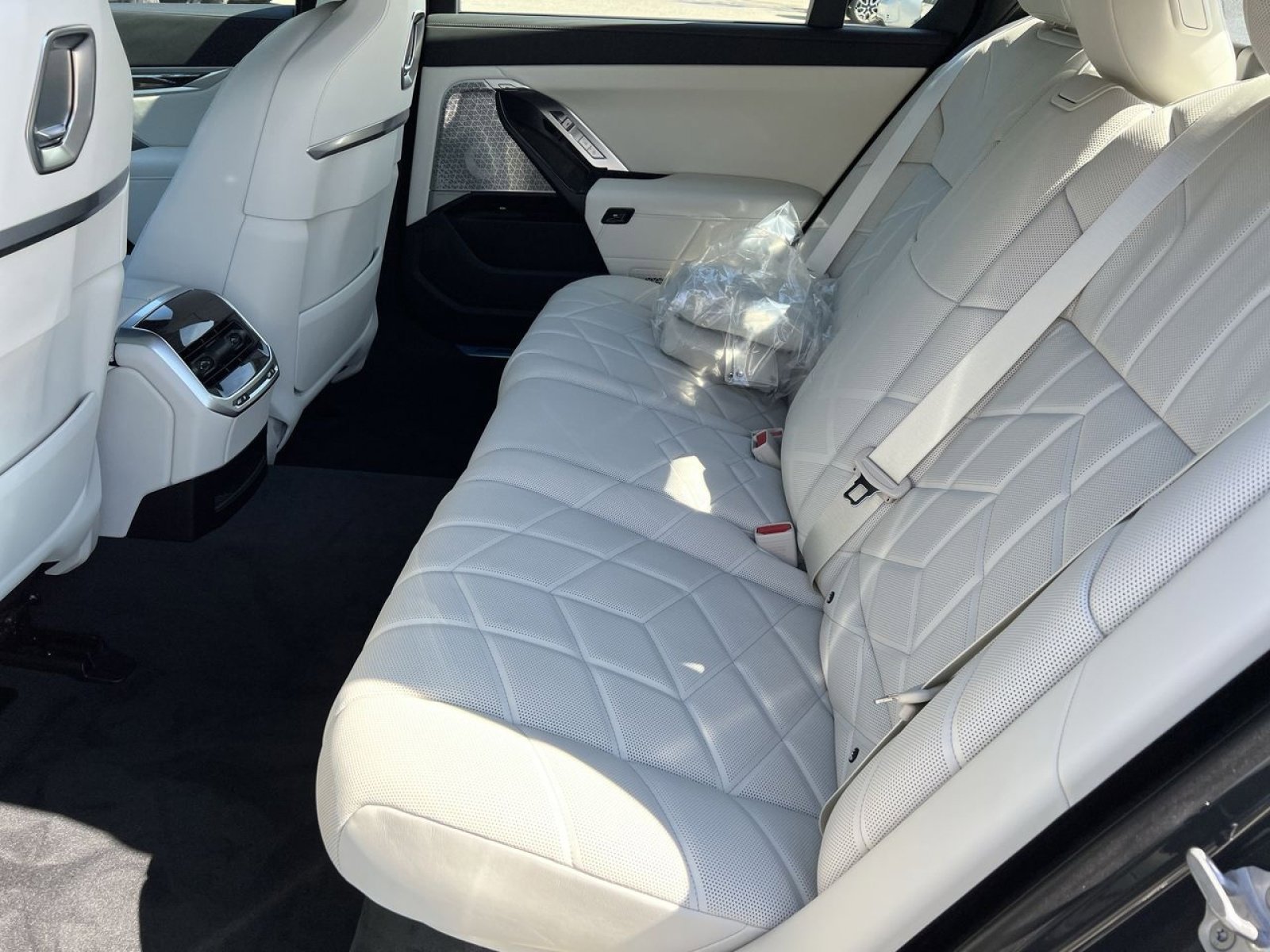 New 2026 BMW 760i xDrive w/ Executive Package AWD/4WD image 22
