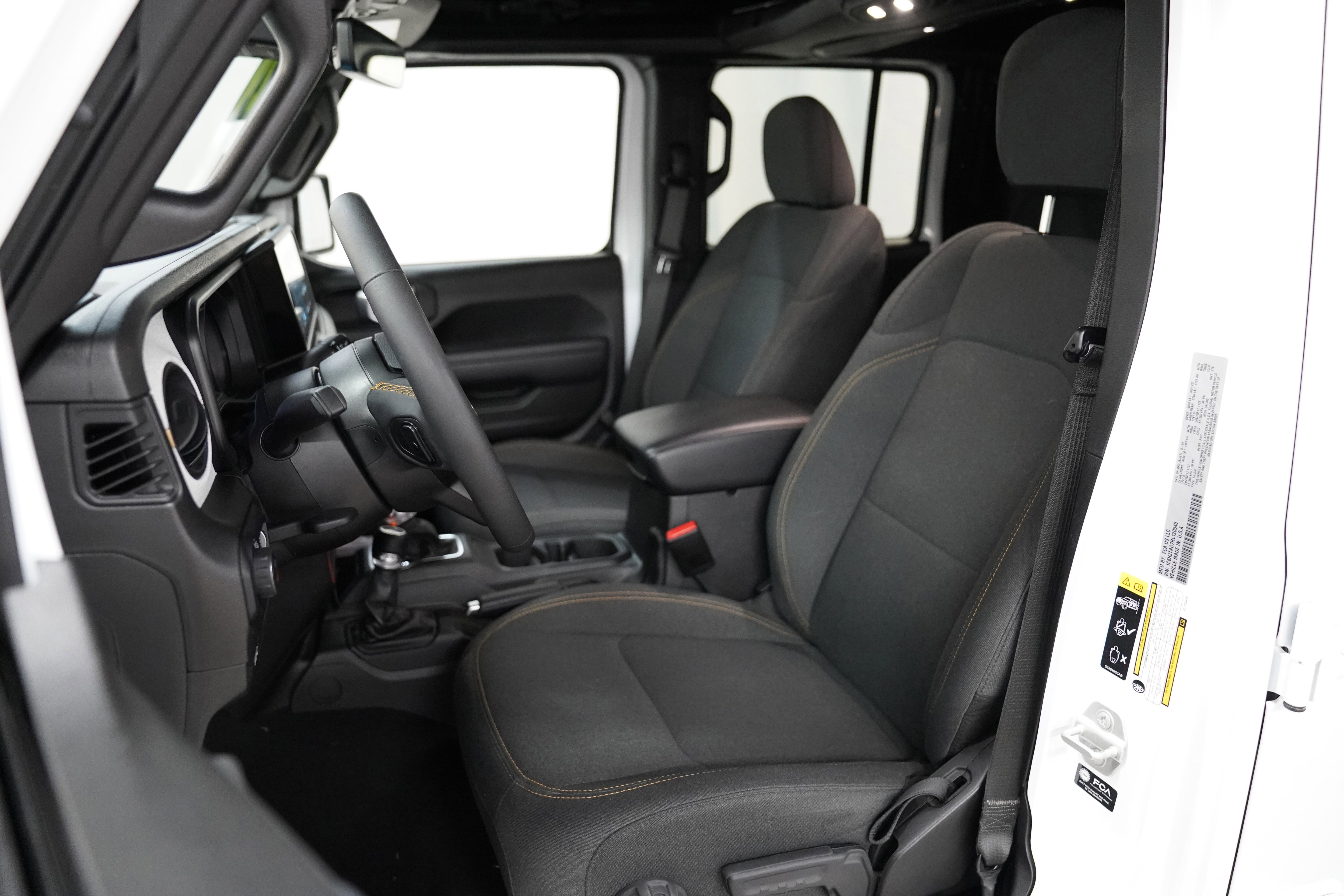 Used 2024 Jeep Gladiator Sport image 4