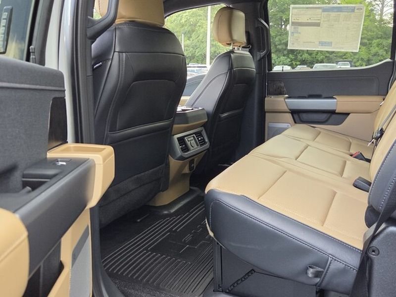 New 2026 Ford F350 Lariat w/ Lariat Ultimate Package AWD/4WD image 9