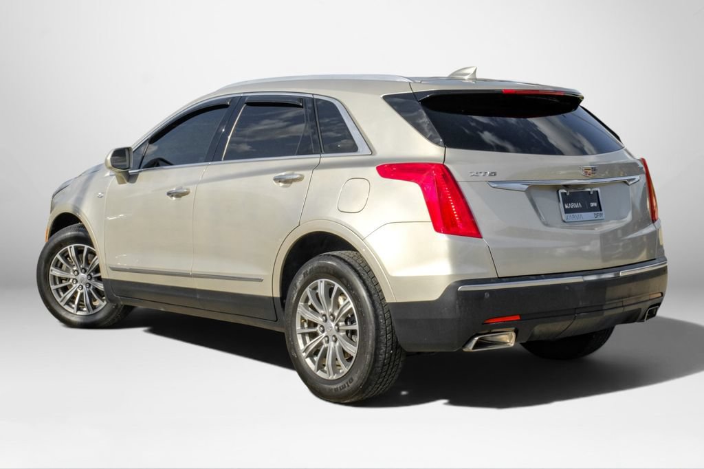 Used 2017 Cadillac XT5 Luxury w/ Driver Awareness Package FWD image 8