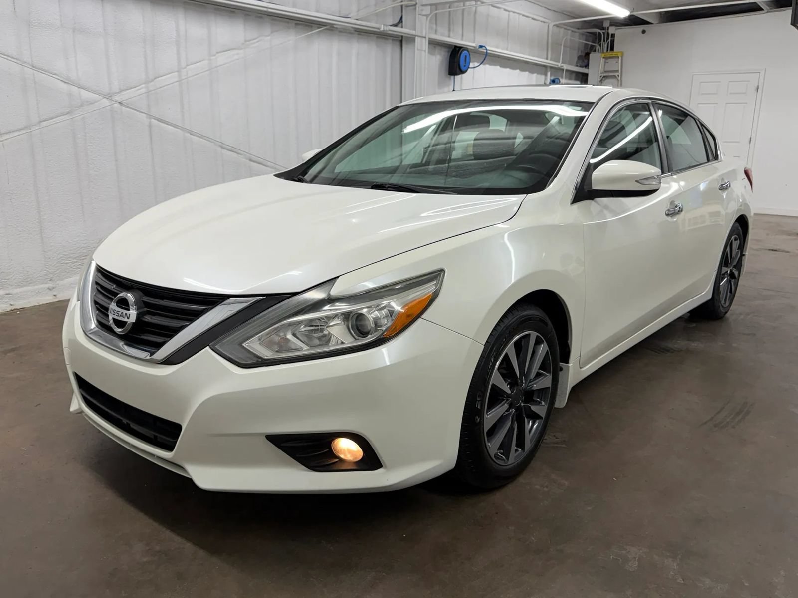 Used 2016 Nissan Altima 2.5 SV w/ Convenience Package FWD image 28