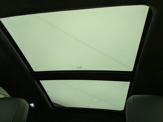 Certified 2024 Cadillac XT5 Premium Luxury w/ LPO, Floor Liner Package image 19