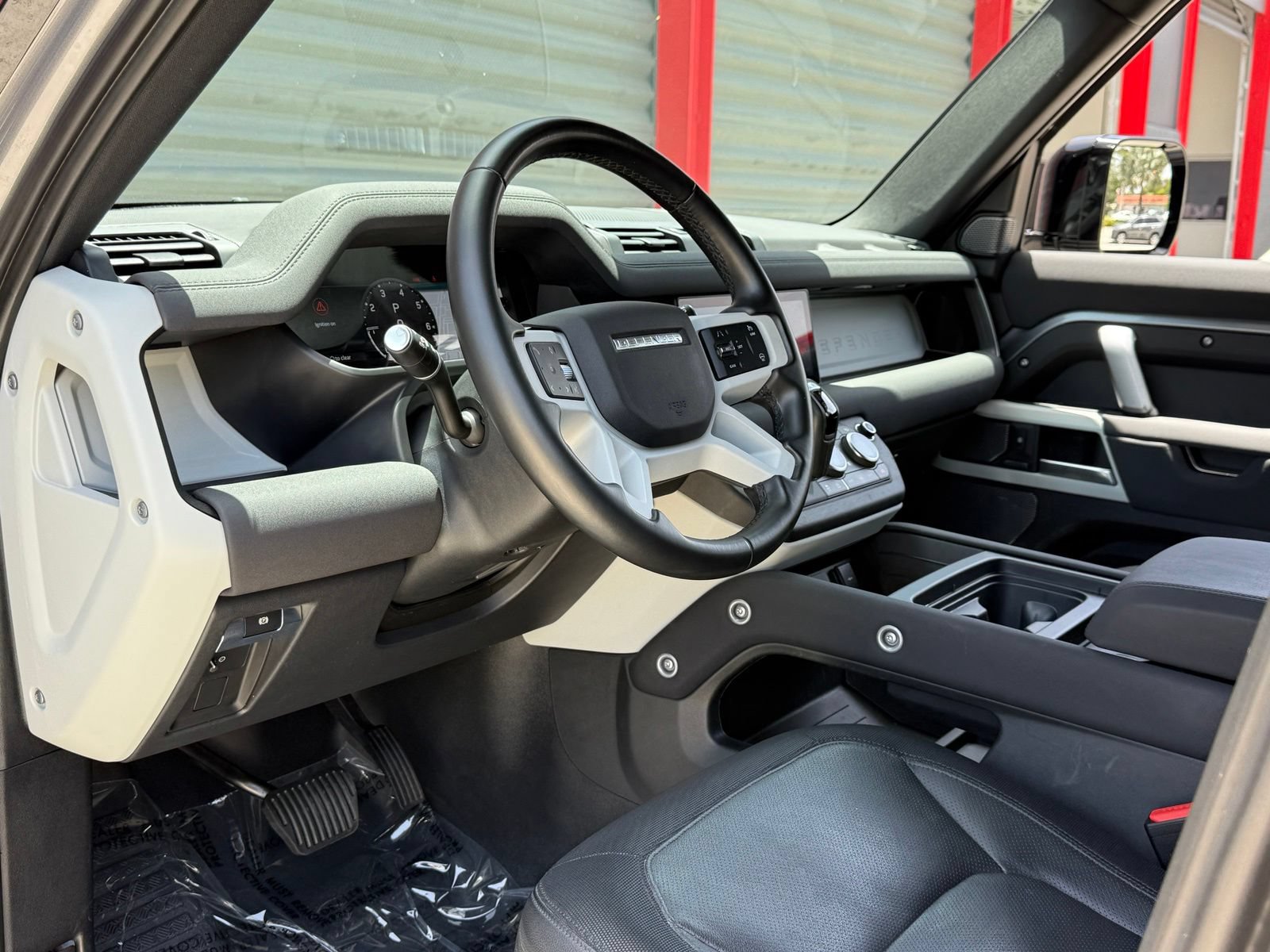 Used 2023 Land Rover Defender 110 X-Dynamic SE AWD/4WD image 21