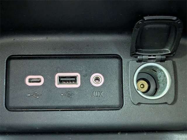 Used 2020 Chevrolet Equinox LS image 22