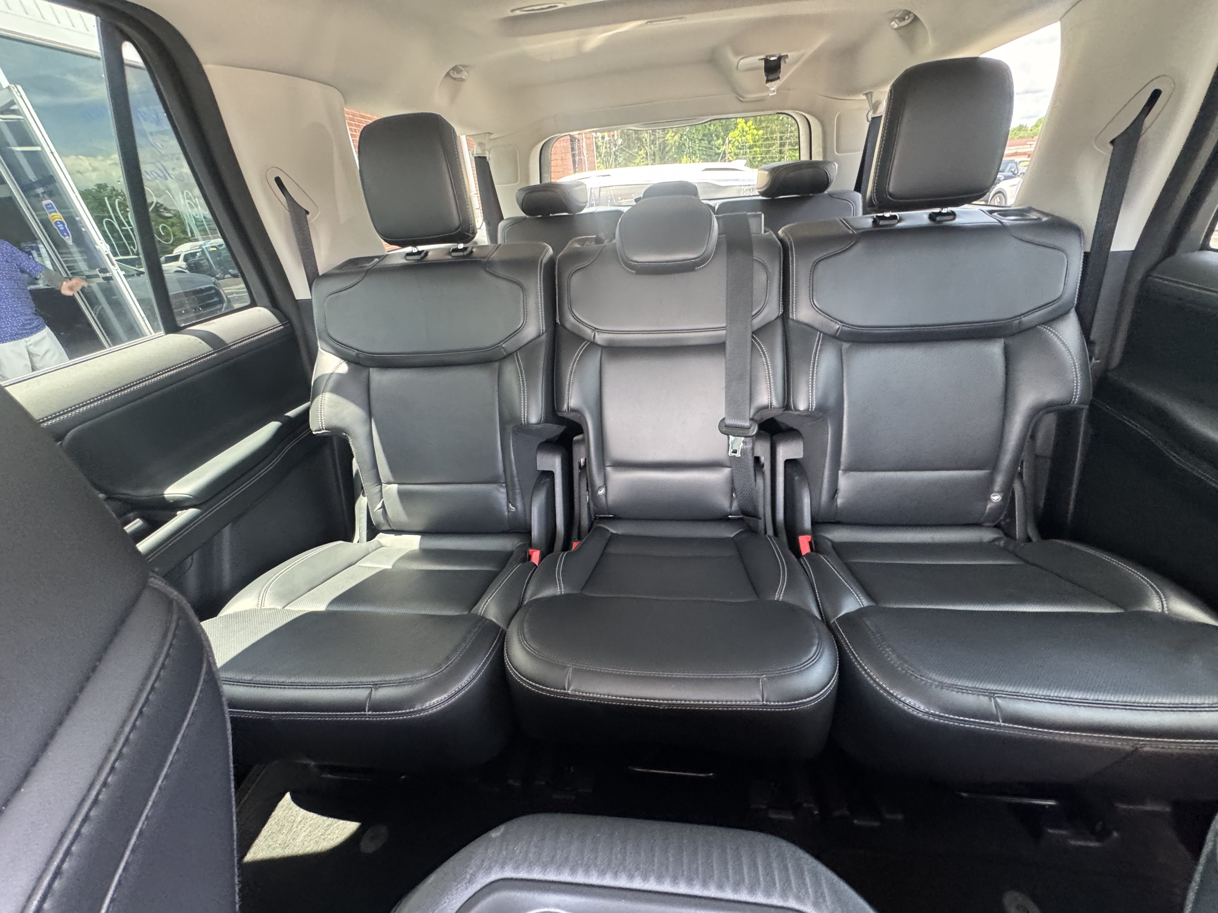 Used 2025 Ford Expedition Max Platinum AWD/4WD image 14