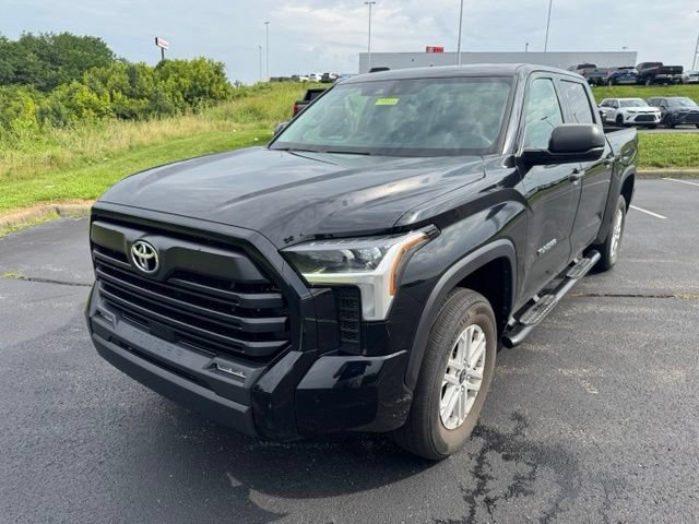 Used 2024 Toyota Tundra SR5 AWD/4WD image 7