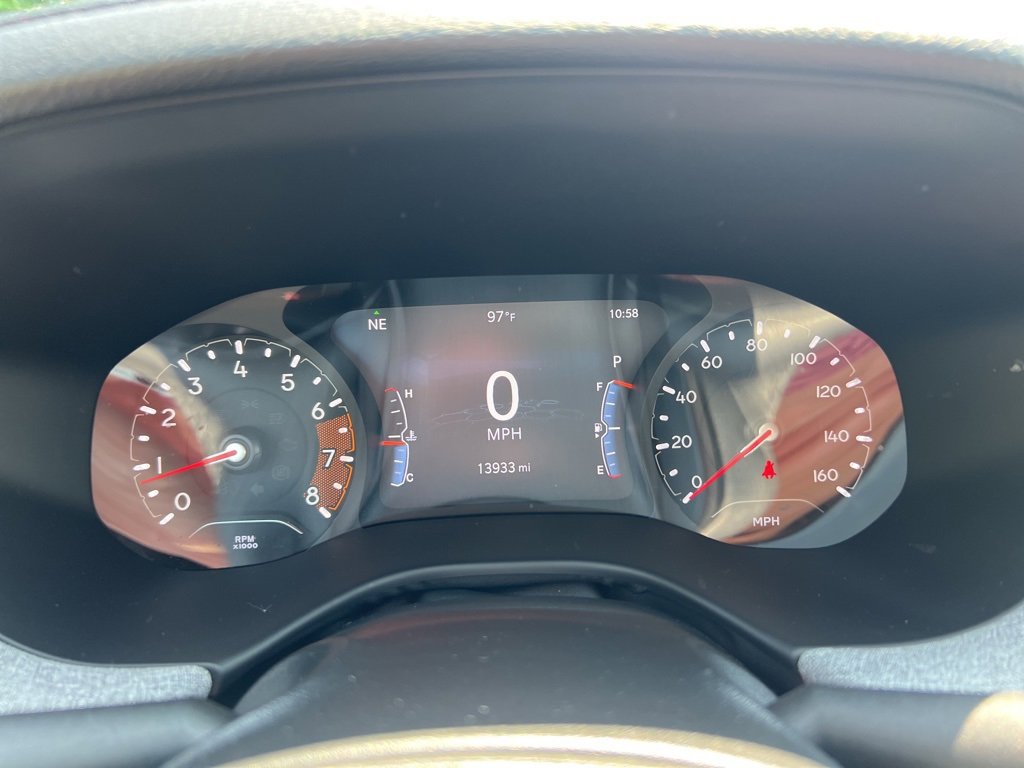 New 2023 Jeep Compass Latitude w/ Sun and Sound Group image 15